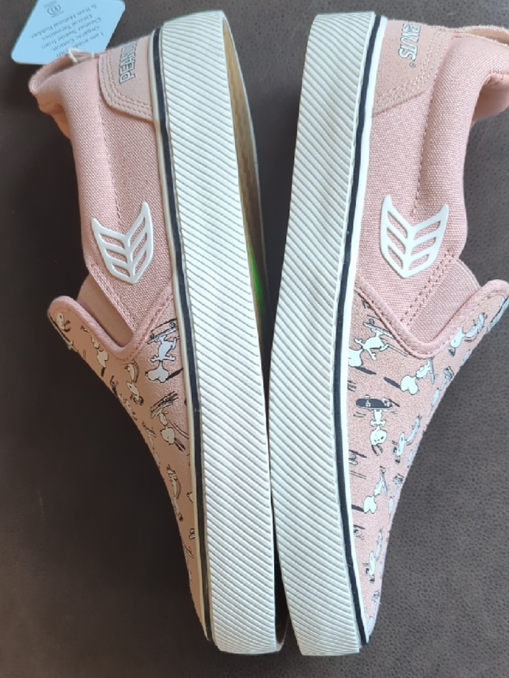 NWT Women's Sz 10 Cariuma X Peanuts Snoopy Pink Slip-On Sneakers - Picture 3 of 10